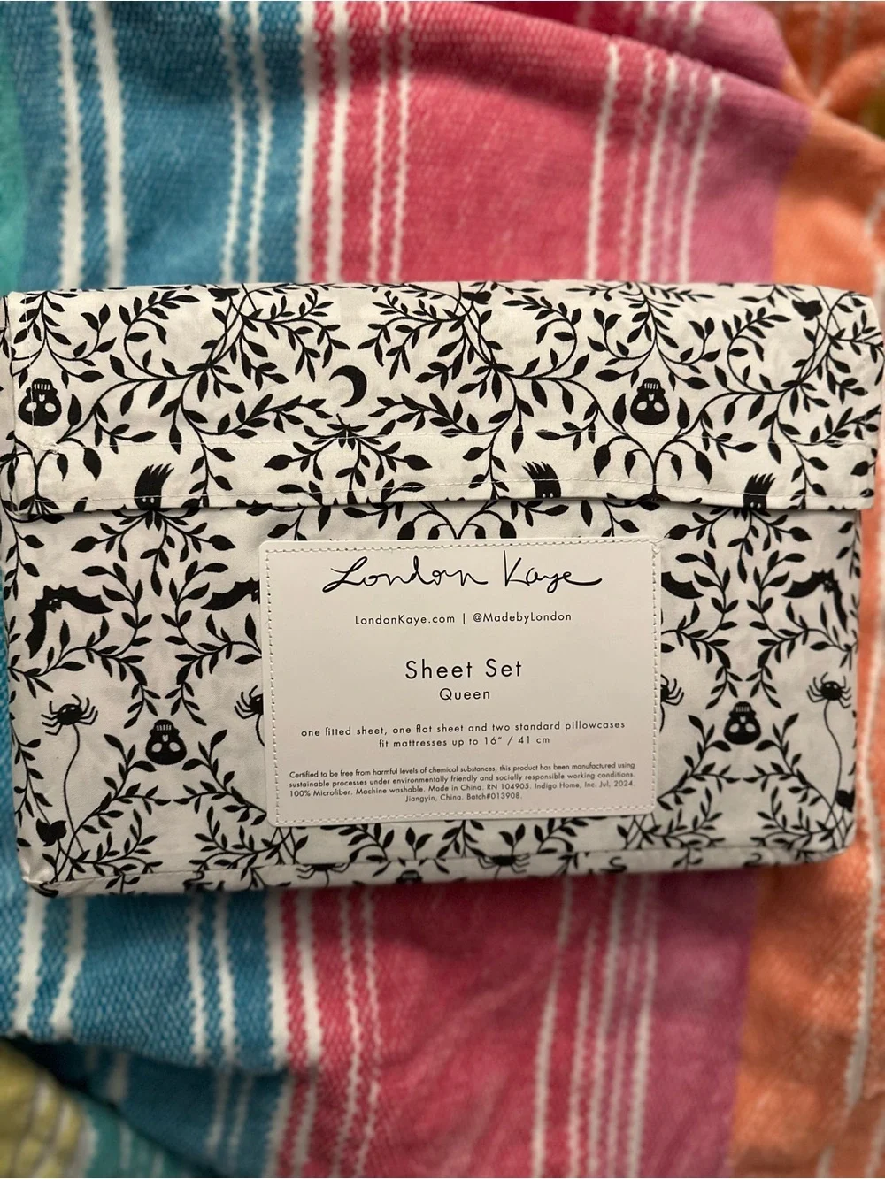 Marshalls Black and White Cat/ghost/bat  Vine Halloween Queen Sheet Set